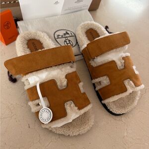 Hermès Shearling Chypre women Sandals in Natural size 38